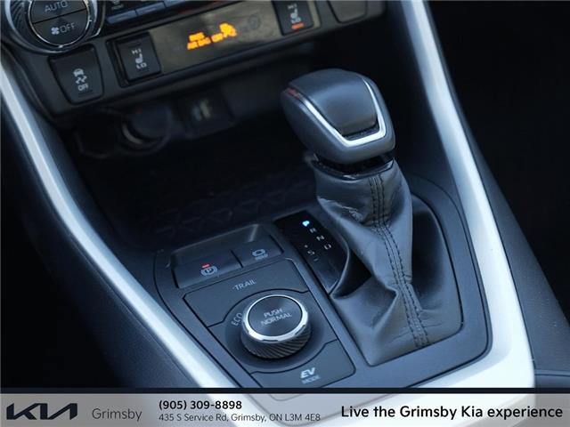 2025 Toyota RAV4 Hybrid Se | DASH CAM | AWD | SUN ROOF | CAR PLAY (Stk: U3236) in Grimsby - Image 12 of 19