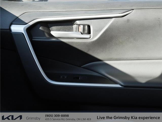 2025 Toyota RAV4 Hybrid Se | DASH CAM | AWD | SUN ROOF | CAR PLAY (Stk: U3236) in Grimsby - Image 16 of 19