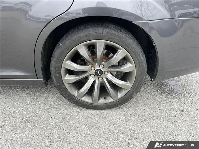 2014 Chrysler 300 S (Stk: T401A) in Grimsby - Image 7 of 17