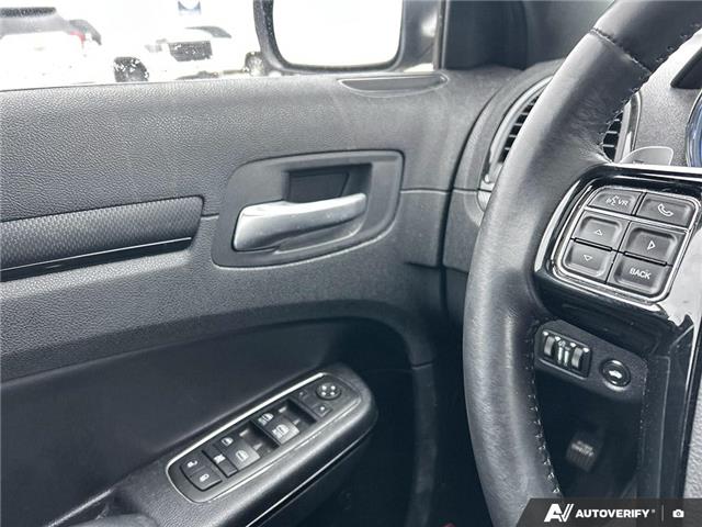 2014 Chrysler 300 S (Stk: T401A) in Grimsby - Image 14 of 17