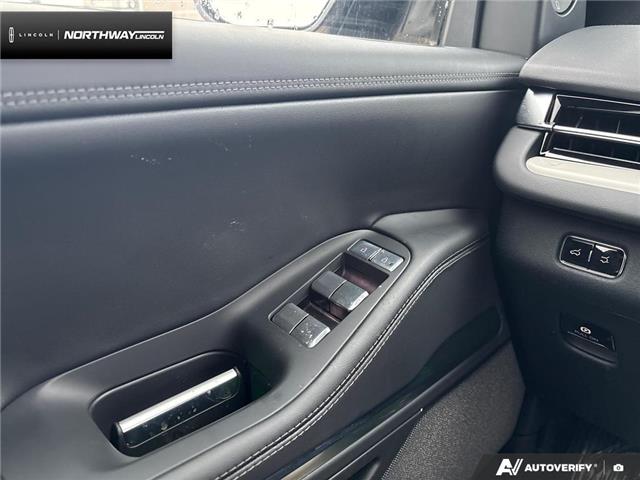 2026 Lincoln Navigator L Reserve (Stk: 6LN5200) in Brantford - Image 15 of 23