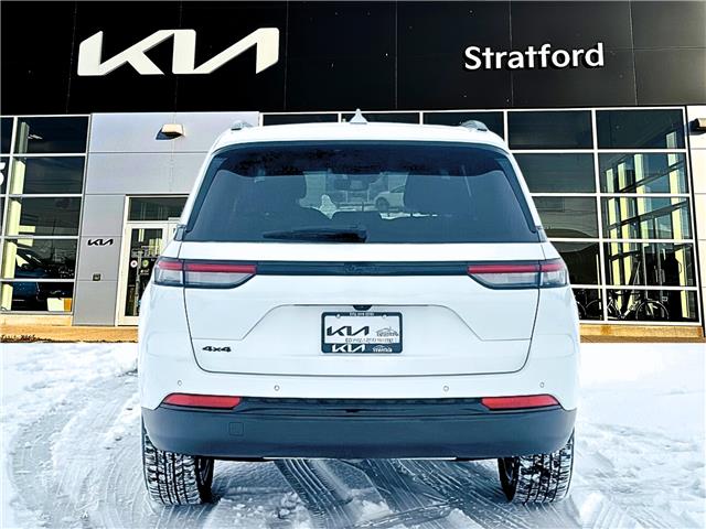 2023 Jeep Grand Cherokee Laredo (Stk: P22684) in Stratford - Image 4 of 11