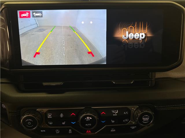 2024 Jeep Wrangler Sahara (Stk: 43665J) in Belleville - Image 17 of 30