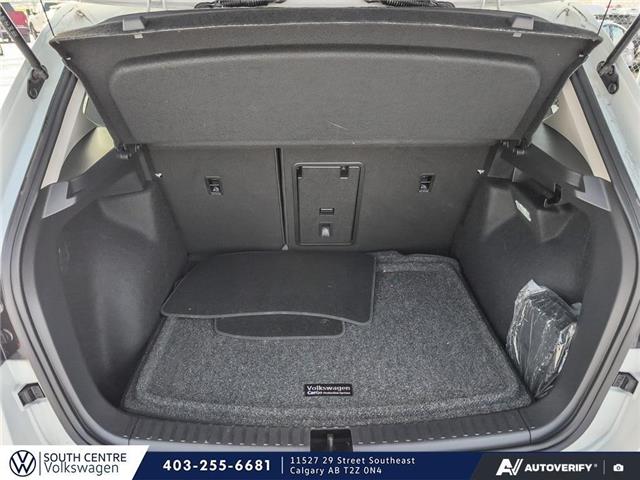 2024 Volkswagen Taos Comfortline (Stk: SU7739) in Calgary - Image 11 of 24