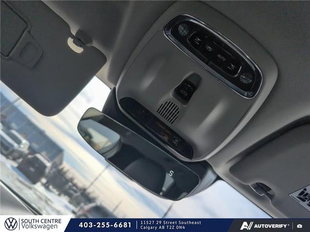 2021 Volvo XC60 Recharge Plug-In Hybrid T8 Inscription Expression (Stk: SU7714) in Calgary - Image 20 of 24 2021 Volvo XC60 Recharge Plug-In Hybrid T8 Inscription Expression (Stk: SU7714) in Calgary - Image 20 of 24