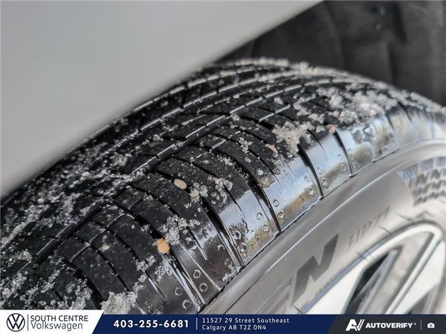 2024 Volkswagen Taos Comfortline (Stk: ST-247A) in Calgary - Image 7 of 24