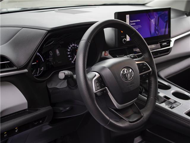 2025 Toyota Sienna XLE 8-Passenger (Stk: PR4993) in Windsor - Image 9 of 25