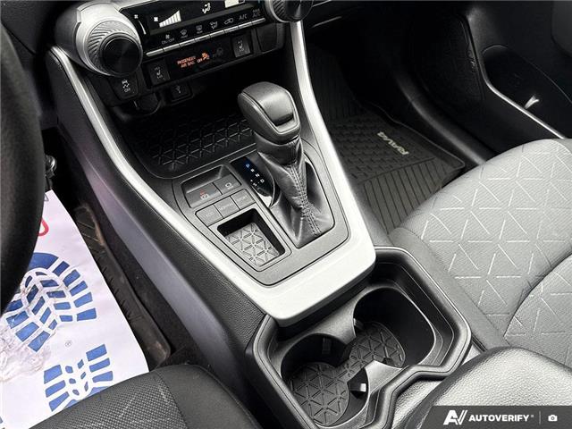 2021 Toyota RAV4 LE (Stk: 165391) in London - Image 19 of 26