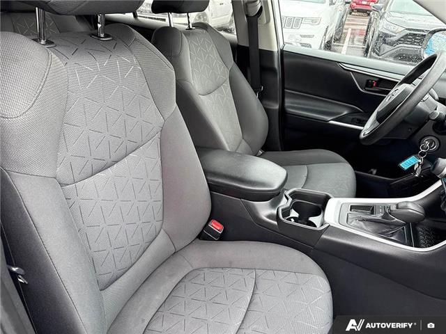 2021 Toyota RAV4 LE (Stk: 165391) in London - Image 23 of 26
