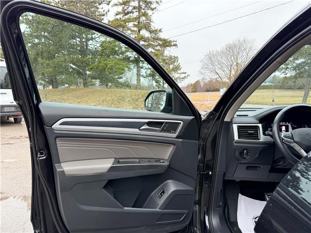 2021 Volkswagen Atlas 3.6 FSI Execline (Stk: 45700A) in Newmarket - Image 2 of 50