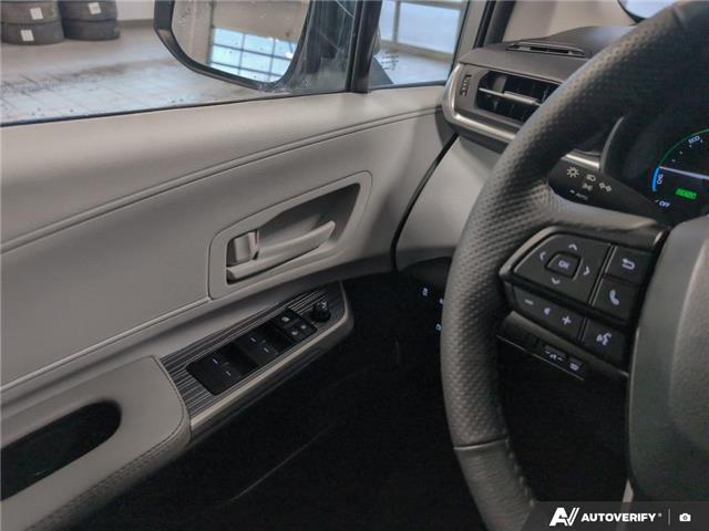 2025 Toyota Sienna LE 8-Passenger (Stk: P3173) in London - Image 17 of 25