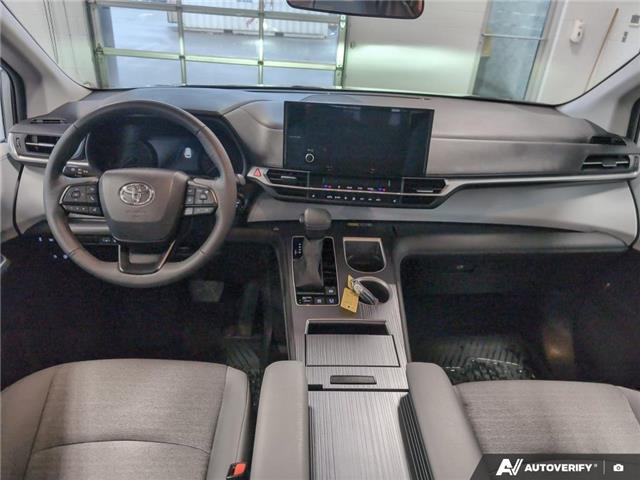 2025 Toyota Sienna LE 8-Passenger (Stk: P3173) in London - Image 24 of 25
