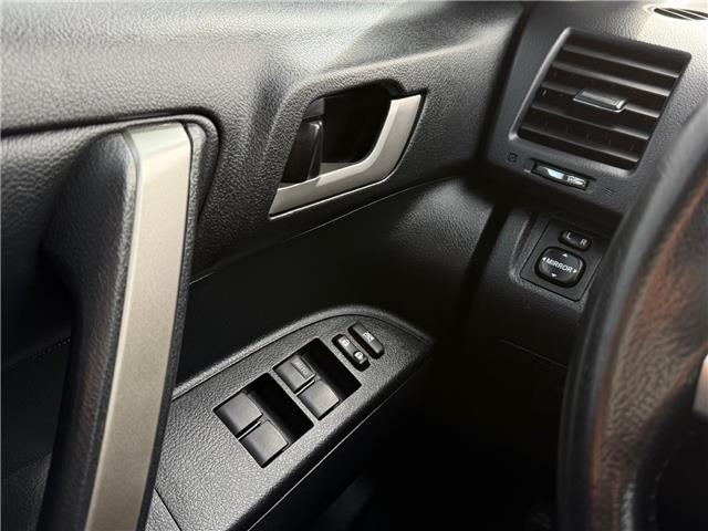 2013 Toyota Highlander V6 (Stk: 260377B) in Calgary - Image 11 of 19