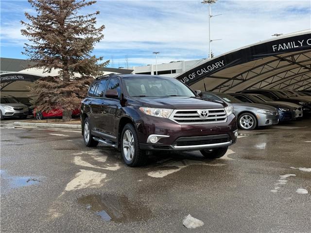 2013 Toyota Highlander V6 (Stk: 260377B) in Calgary - Image 1 of 19