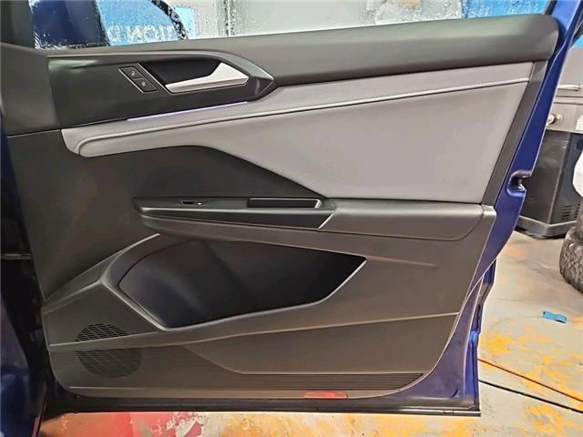 2022 Volkswagen Taos Highline (Stk: 038244) in Lower Sackville - Image 8 of 10