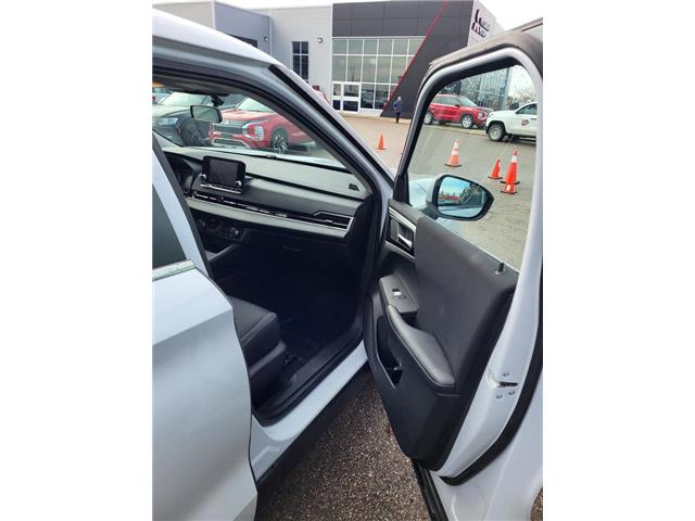 2022 Mitsubishi Outlander  (Stk: S0140A) in Barrie - Image 25 of 50