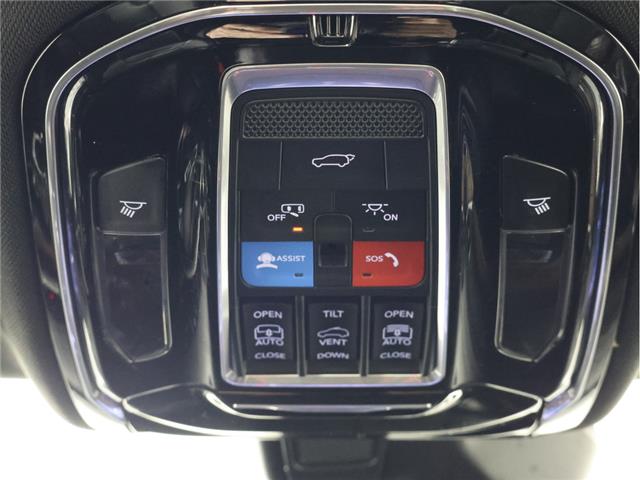 2021 Jeep Grand Cherokee L Summit (Stk: 25J065A) in Calgary - Image 16 of 25