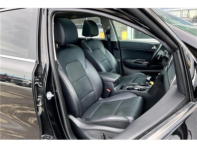 2019 Kia Sportage SX Turbo (Stk: 04574U) in Calgary - Image 7 of 35