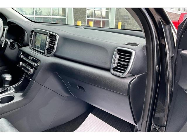 2019 Kia Sportage SX Turbo (Stk: 04574U) in Calgary - Image 16 of 35