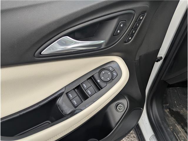 2020 Buick Encore GX Essence (Stk: UT29166) in Haliburton - Image 10 of 18