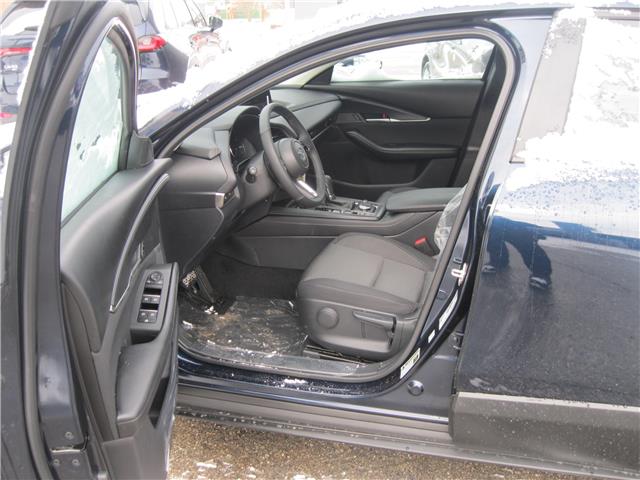 2026 Mazda CX-30 GS (Stk: 26014) in Stratford - Image 5 of 7