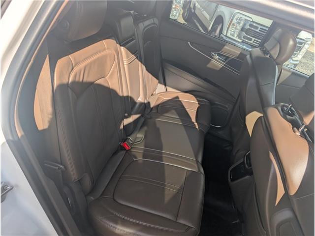2016 Lincoln MKX Reserve (Stk: S-1861B) in Calgary - Image 17 of 27