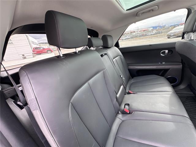 2024 Hyundai IONIQ 5 Preferred Long Range w/Ultimate Package (Stk: 3069861A) in Cranbrook - Image 12 of 19