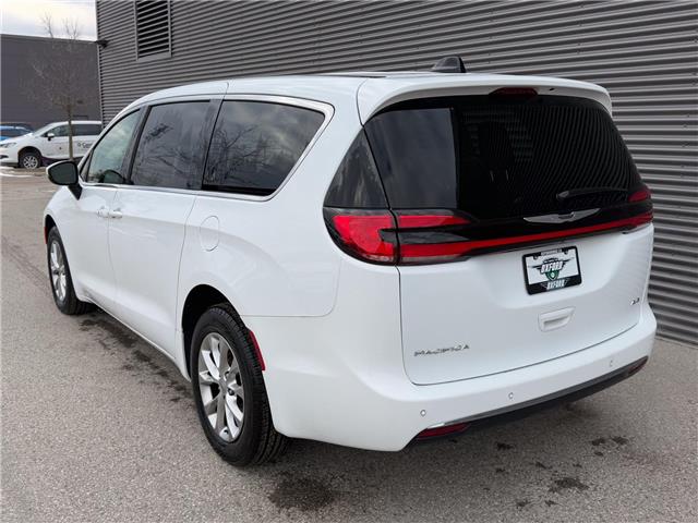 2023 Chrysler Pacifica Touring-L (Stk: U11121) in London - Image 4 of 28