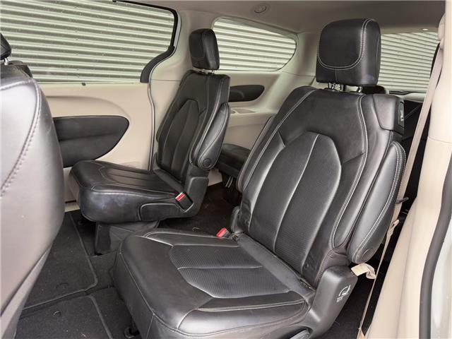2023 Chrysler Pacifica Touring-L (Stk: U11121) in London - Image 12 of 28