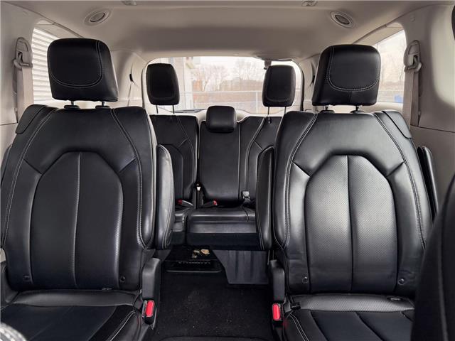 2023 Chrysler Pacifica Touring-L (Stk: U11121) in London - Image 14 of 28