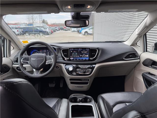 2023 Chrysler Pacifica Touring-L (Stk: U11121) in London - Image 15 of 28