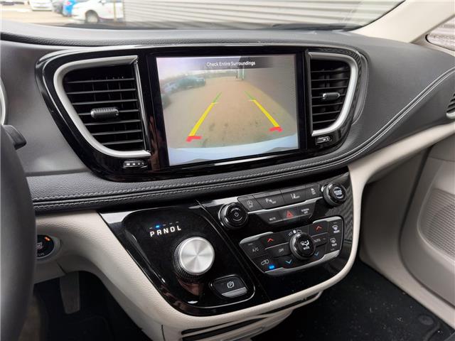2023 Chrysler Pacifica Touring-L (Stk: U11121) in London - Image 19 of 28
