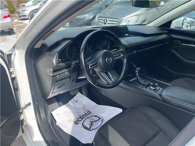 2022 Mazda Mazda3 GS (Stk: M500975) in Scarborough - Image 10 of 19