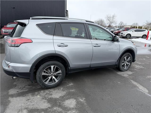 2018 Toyota RAV4 LE (Stk: MI6085A) in BELLEVILLE - Image 4 of 17