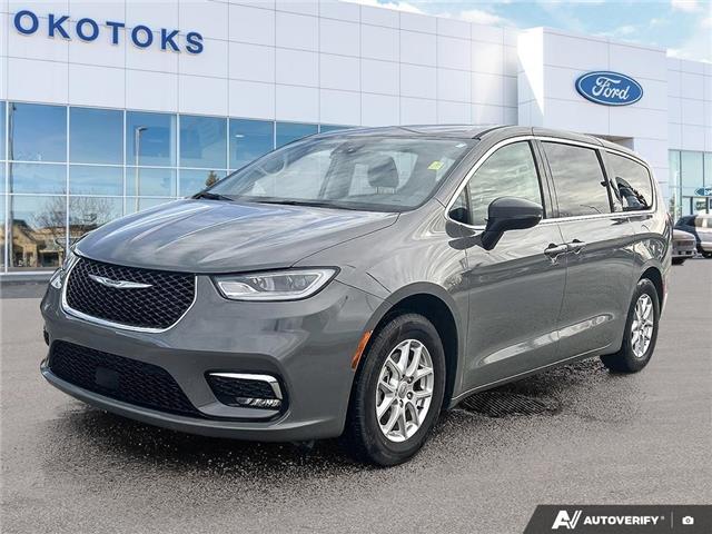 2023 Chrysler Pacifica Touring-L (Stk: B89138) in Okotoks - Image 1 of 25