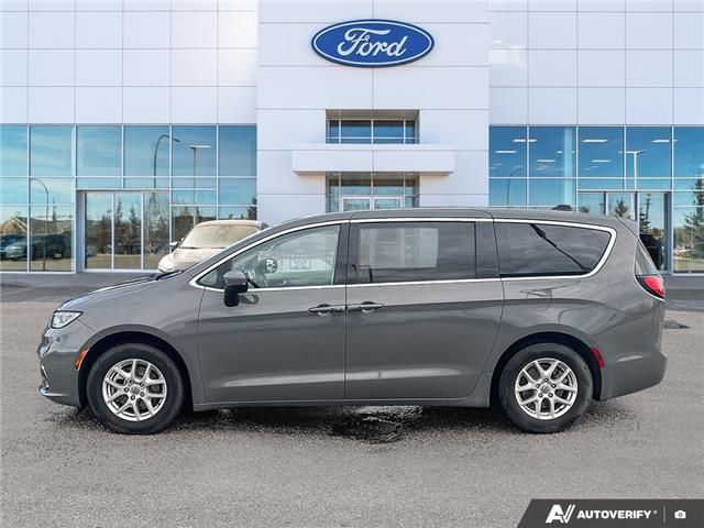2023 Chrysler Pacifica Touring-L (Stk: B89138) in Okotoks - Image 3 of 25