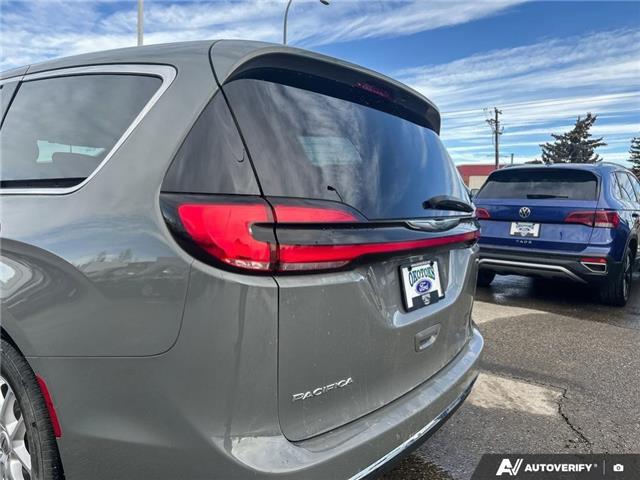 2023 Chrysler Pacifica Touring-L (Stk: B89138) in Okotoks - Image 10 of 25