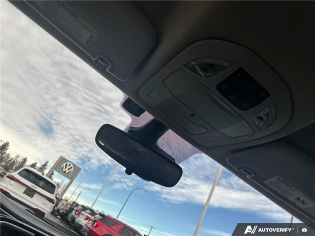 2023 Chrysler Pacifica Touring-L (Stk: B89138) in Okotoks - Image 20 of 25