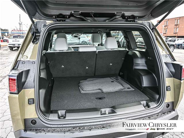 2026 Jeep Cherokee Laredo/Limited (Stk: TT2624) in Burlington - Image 6 of 32