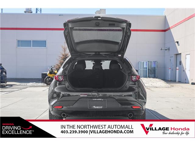 2019 Mazda Mazda3 Sport GS (Stk: B9075) in Calgary - Image 10 of 31