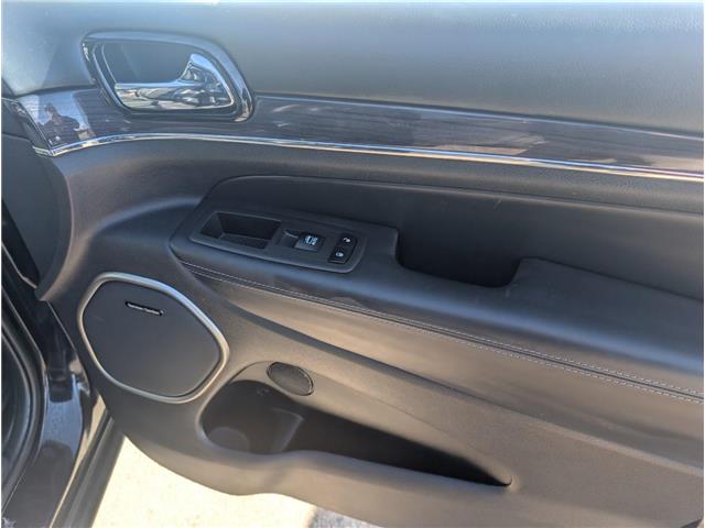 2021 Jeep Grand Cherokee Overland (Stk: 19436A) in Calgary - Image 12 of 28
