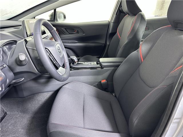 2026 Toyota Prius Plug-In Hybrid SE (Stk: 11105497) in Markham - Image 16 of 22