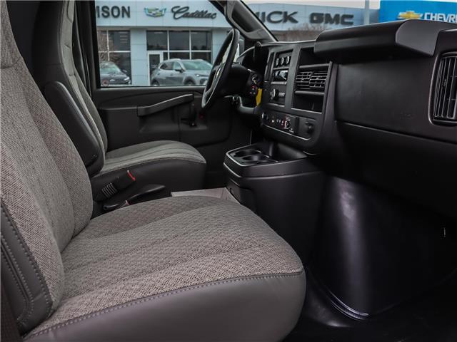 2025 Chevrolet Express 2500 Work Van (Stk: 251352) in Uxbridge - Image 13 of 18