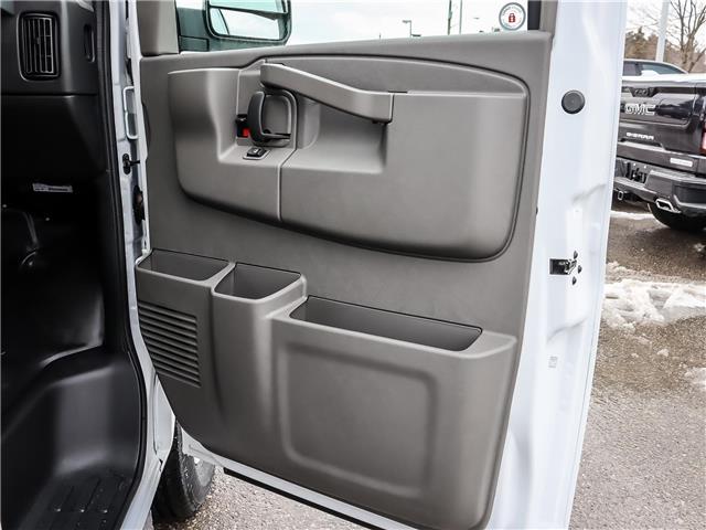 2025 Chevrolet Express 2500 Work Van (Stk: 251352) in Uxbridge - Image 14 of 18