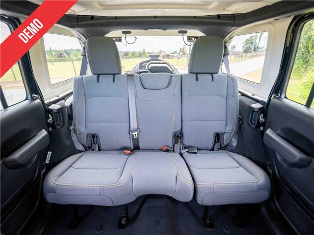 2025 Jeep Wrangler Sport (Stk: S611811) in Surrey - Image 20 of 22