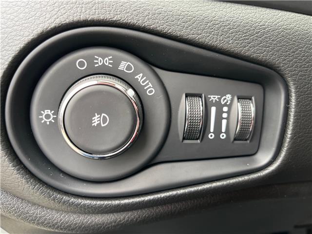 2021 Jeep Renegade Trailhawk (Stk: 25-412A) in Sarnia - Image 12 of 26