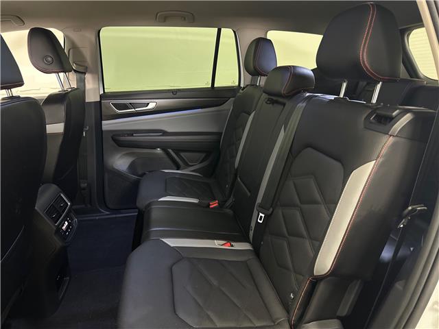 2024 Volkswagen Atlas 2.0 TSI Peak Edition (Stk: 43712J) in Belleville - Image 8 of 30
