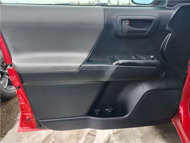 2017 Toyota Tacoma SR+ (Stk: J26012) in Brandon - Image 9 of 20