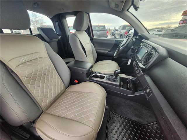 2017 Toyota Tacoma SR+ (Stk: J26012) in Brandon - Image 15 of 20