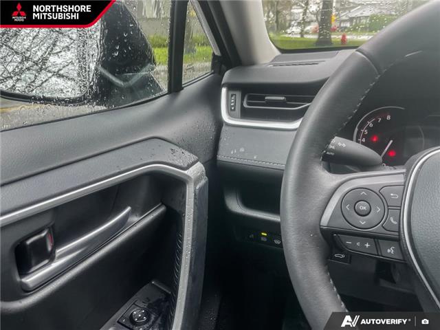 2025 Toyota RAV4 XLE (Stk: 510431) in North Vancouver - Image 16 of 24